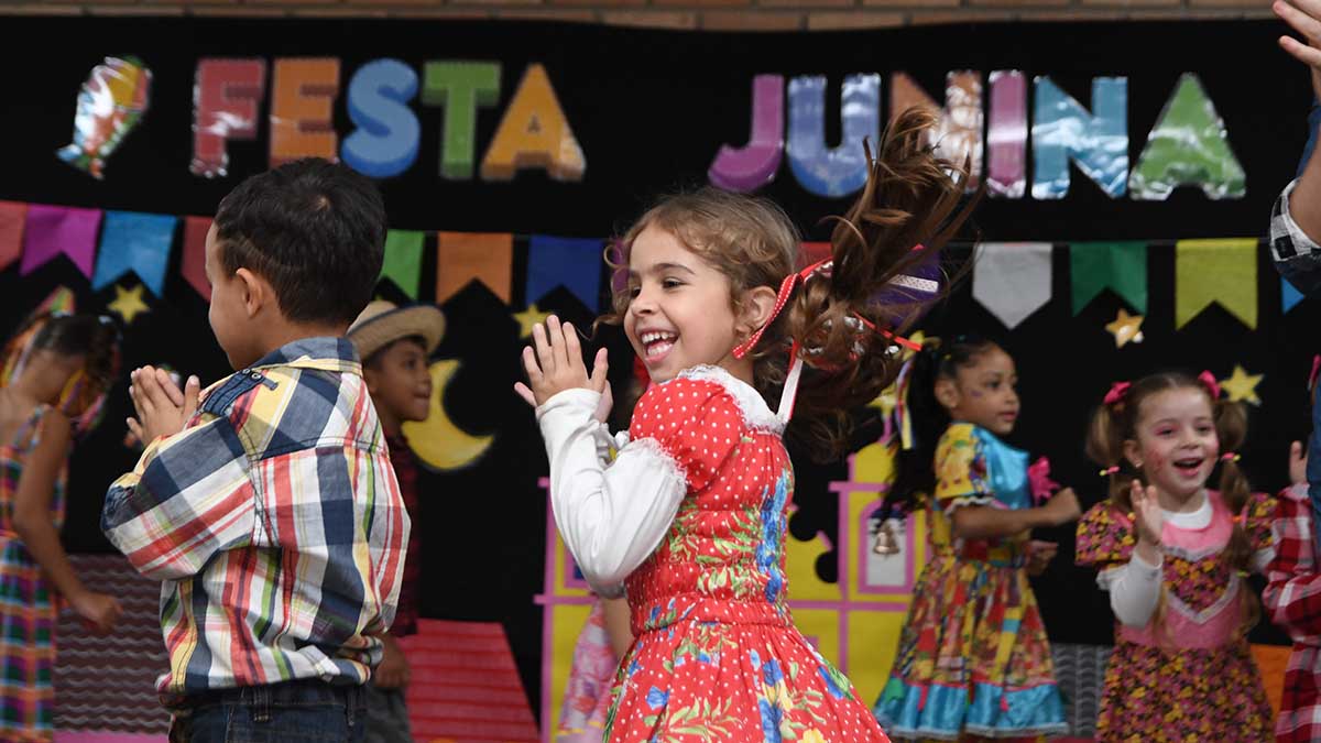 Escolas municipais de Ilhabela promovem festas juninas, julinas e celebrações das tradições caiçaras (2) (1).jpg b